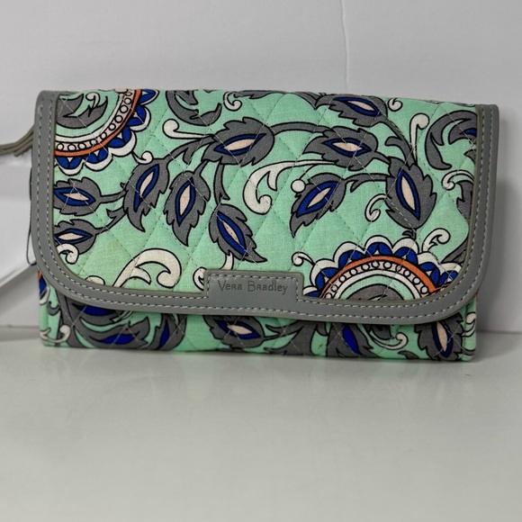 New with tags Vera Bradley wallet - Picture 1 of 12